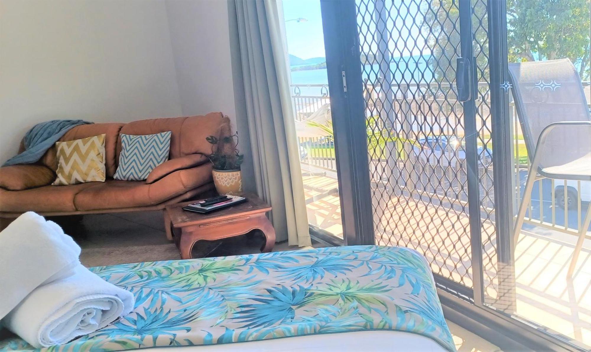 Whitsunday Waterfront Apartments Airlie Beach Exterior foto